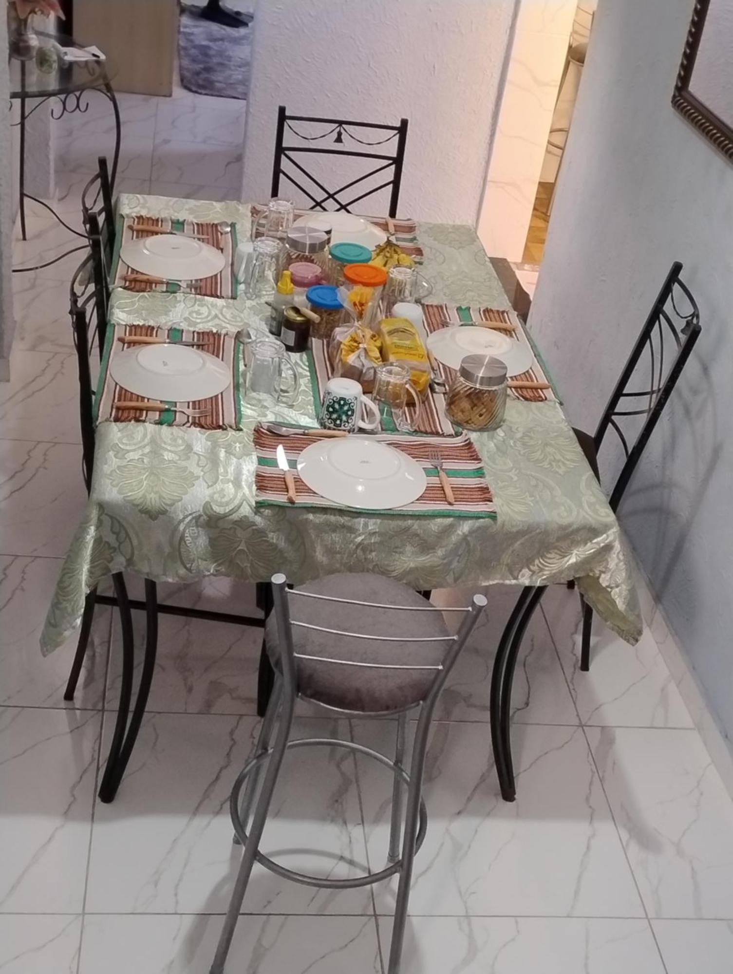 / Adriana- Com Café Da Manha. * Río de Janeiro