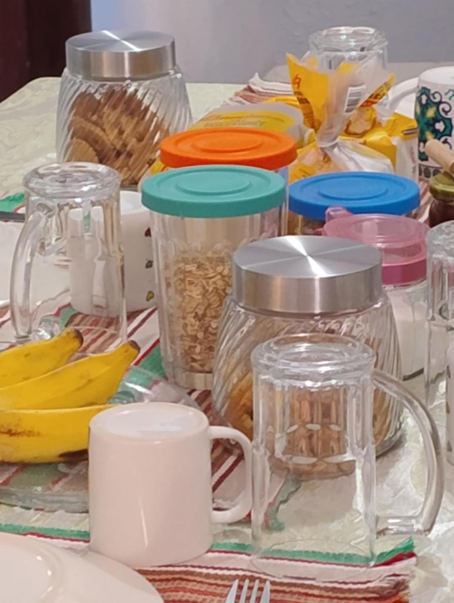/ Adriana- Com Café Da Manha. Río de Janeiro